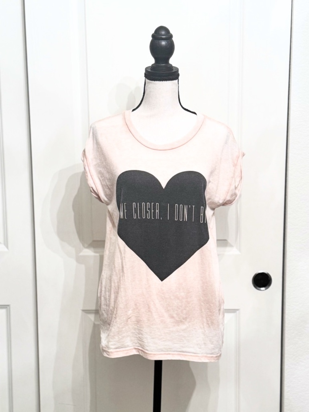 Forever 21 Pink "Come Closer, I Don't Bite" Heart Graphic Cuffed Tee Shirt, S